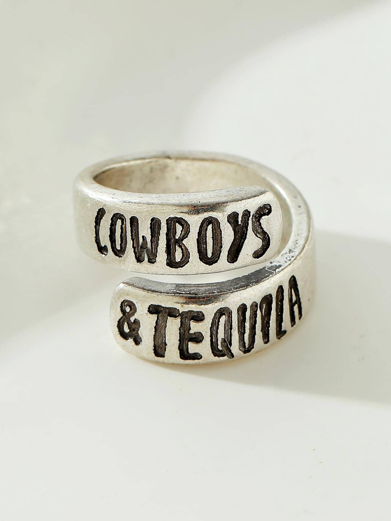 Slogan Detail Ring