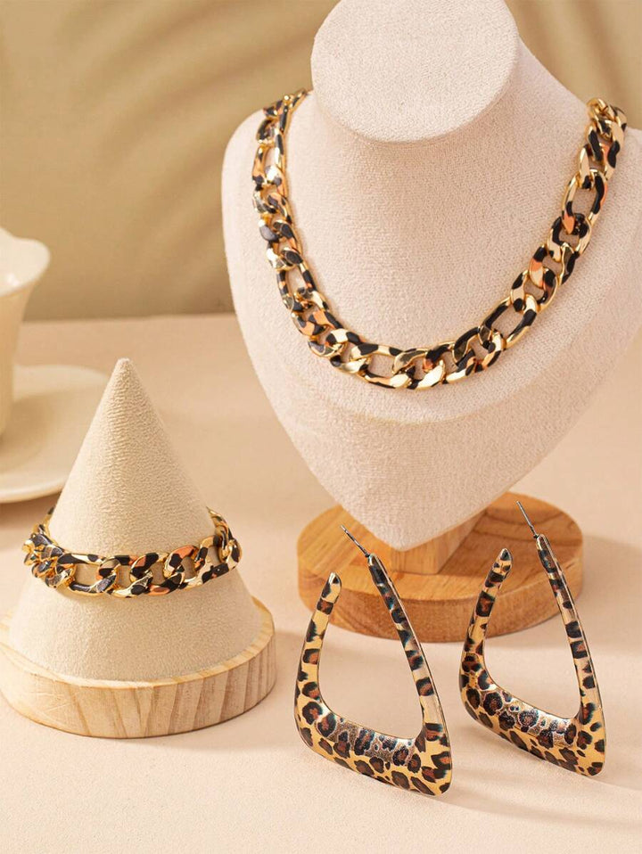 1pc Geometric Leopard Print Chain Necklace + 1pc Leopard Print Chain Bracelet + 1pair Hollow Out Triangle Leopard Print Earrings European And American Retro Exaggerated Women Jewelry Set