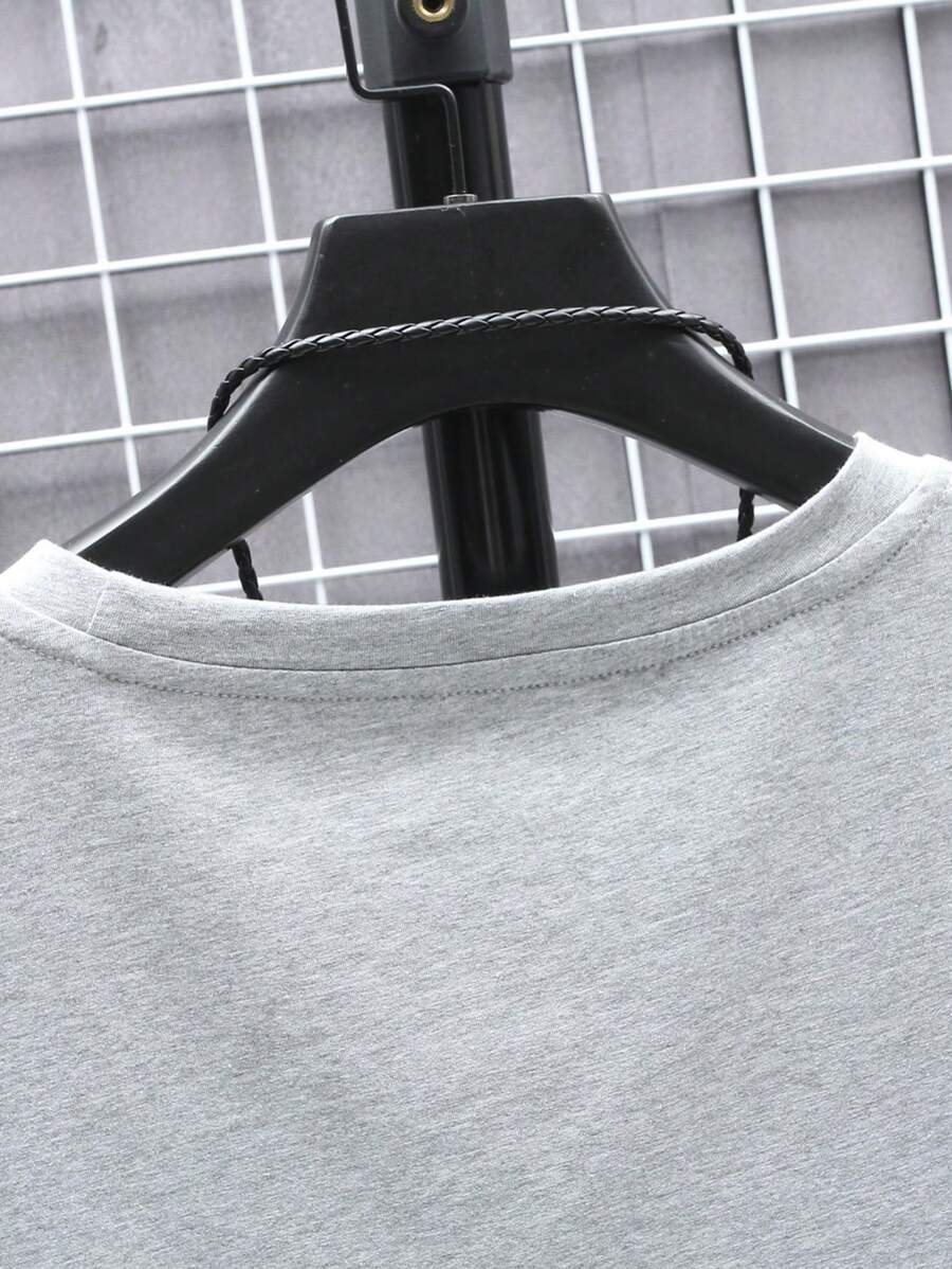 Manfinity Homme Men's Solid Color Round Neck Short Sleeve T-Shirt