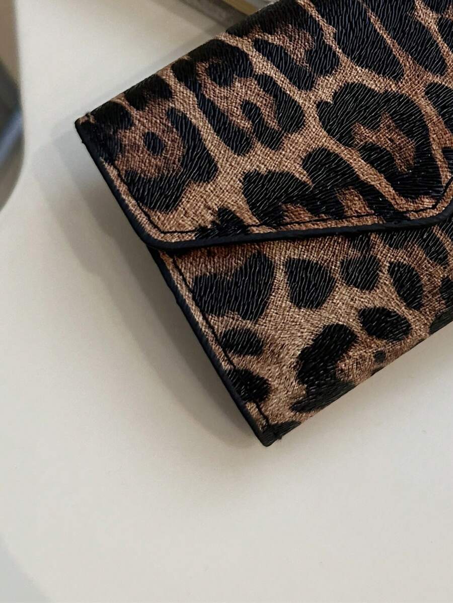 Metallic Crocodile Embossed Pocket Wallet Small Bi-Fold Slim Women Wallet PU Leather ID Card Minimalist Fashion Modern Business Anniversary On Valentine Day For Birthday GiftFemale Lady Girls Women Gift Gift Bag Present Gifts For Teachers Hot Pink Busines