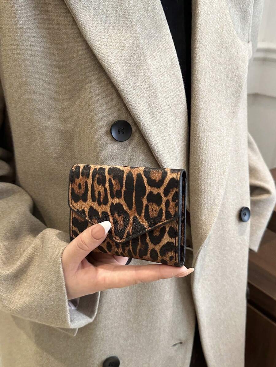 Metallic Crocodile Embossed Pocket Wallet Small Bi-Fold Slim Women Wallet PU Leather ID Card Minimalist Fashion Modern Business Anniversary On Valentine Day For Birthday GiftFemale Lady Girls Women Gift Gift Bag Present Gifts For Teachers Hot Pink Busines