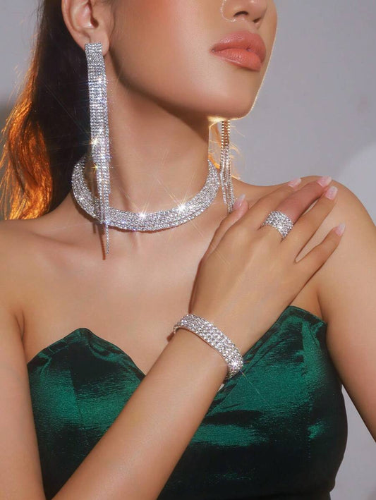 4 Pieces/Set Women's Artificial Crystal Silver Multi-Layer Necklace, Bracelet, Earrings And Ring Set, Suitable For Parties, Banquets, Etc.