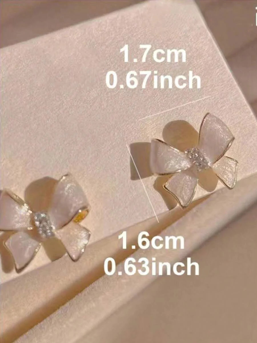 1pair Korean Fashionable Gentle White Ribbon Bowknot Design Earrings For Women With Small Gems, Retro Style