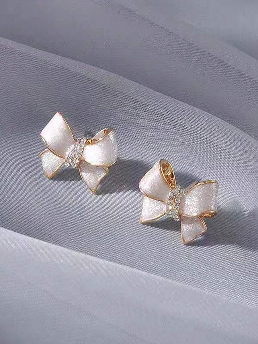 1pair Korean Fashionable Gentle White Ribbon Bowknot Design Earrings For Women With Small Gems, Retro Style