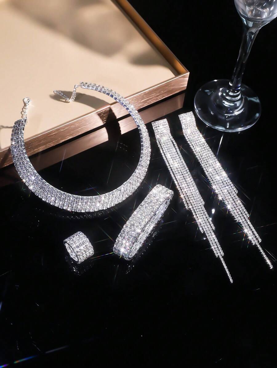 4 Pieces/Set Women's Artificial Crystal Silver Multi-Layer Necklace, Bracelet, Earrings And Ring Set, Suitable For Parties, Banquets, Etc.